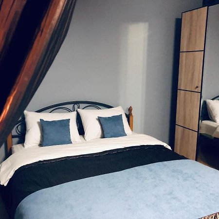 Vip Апартаменти Ternopil Ngoại thất bức ảnh