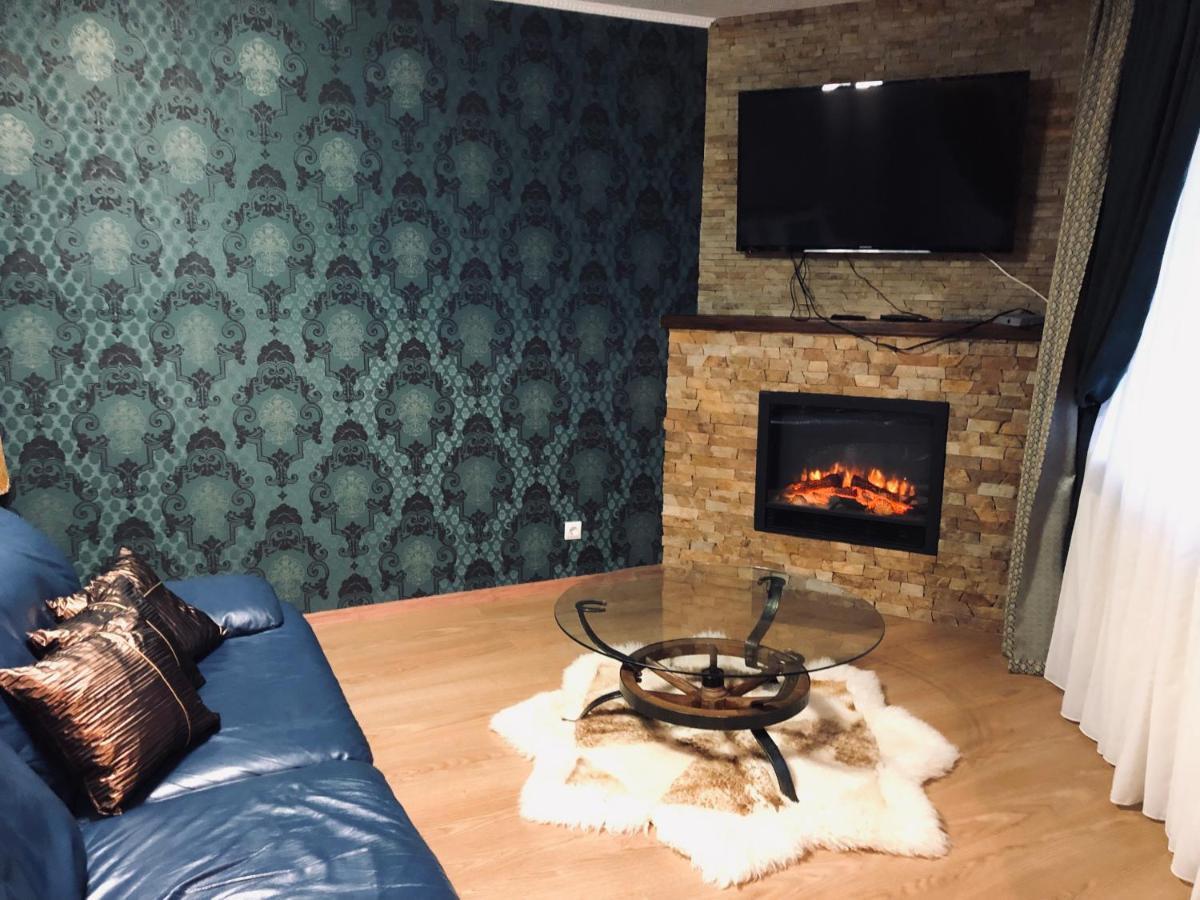 Vip Апартаменти Ternopil Ngoại thất bức ảnh